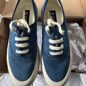 NWT Sperry Candy Low Top Sneaker women's in Denim blue size 7